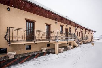 Фото номера Дом с 5 спальнями Дома для отпуска Casa Stanciu г. Сэчеле 31