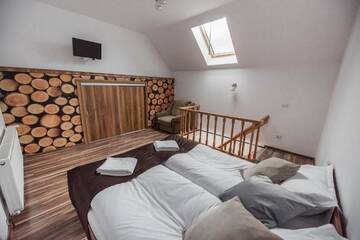 Фото номера Дом с 5 спальнями Дома для отпуска Casa Stanciu г. Сэчеле 39